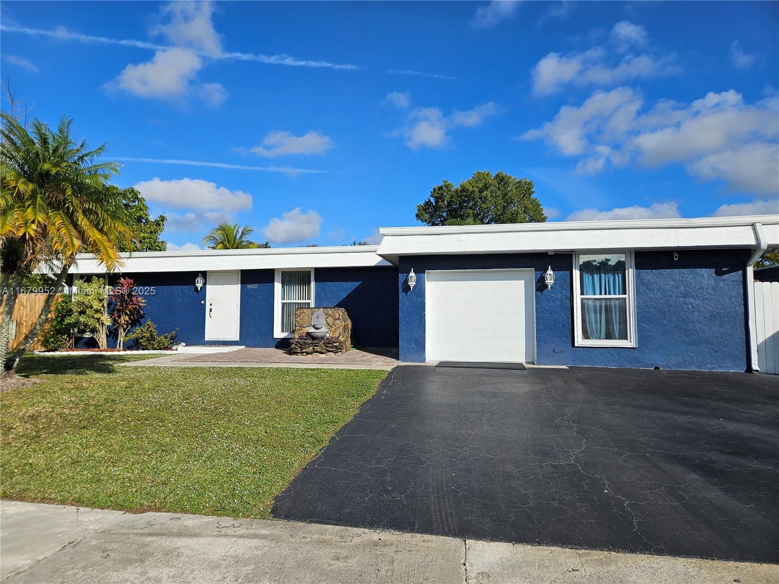 8002 NW 68th Ave, Tamarac, Florida image 1