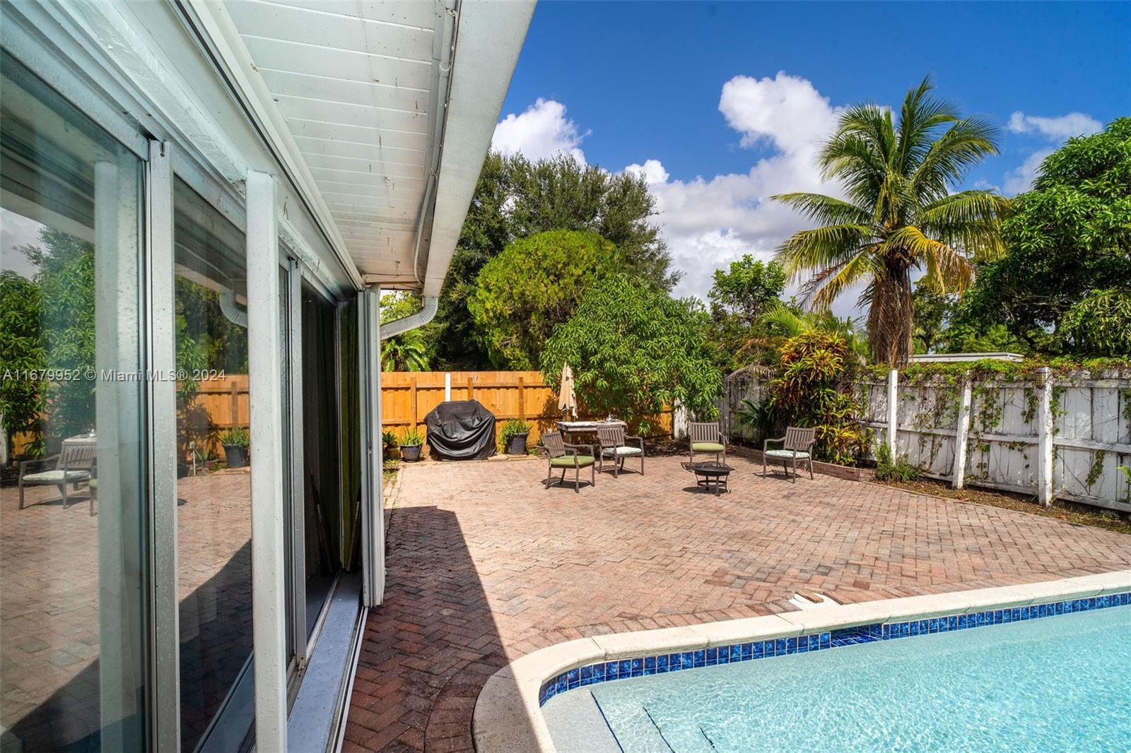 8002 NW 68th Ave, Tamarac, Florida image 31