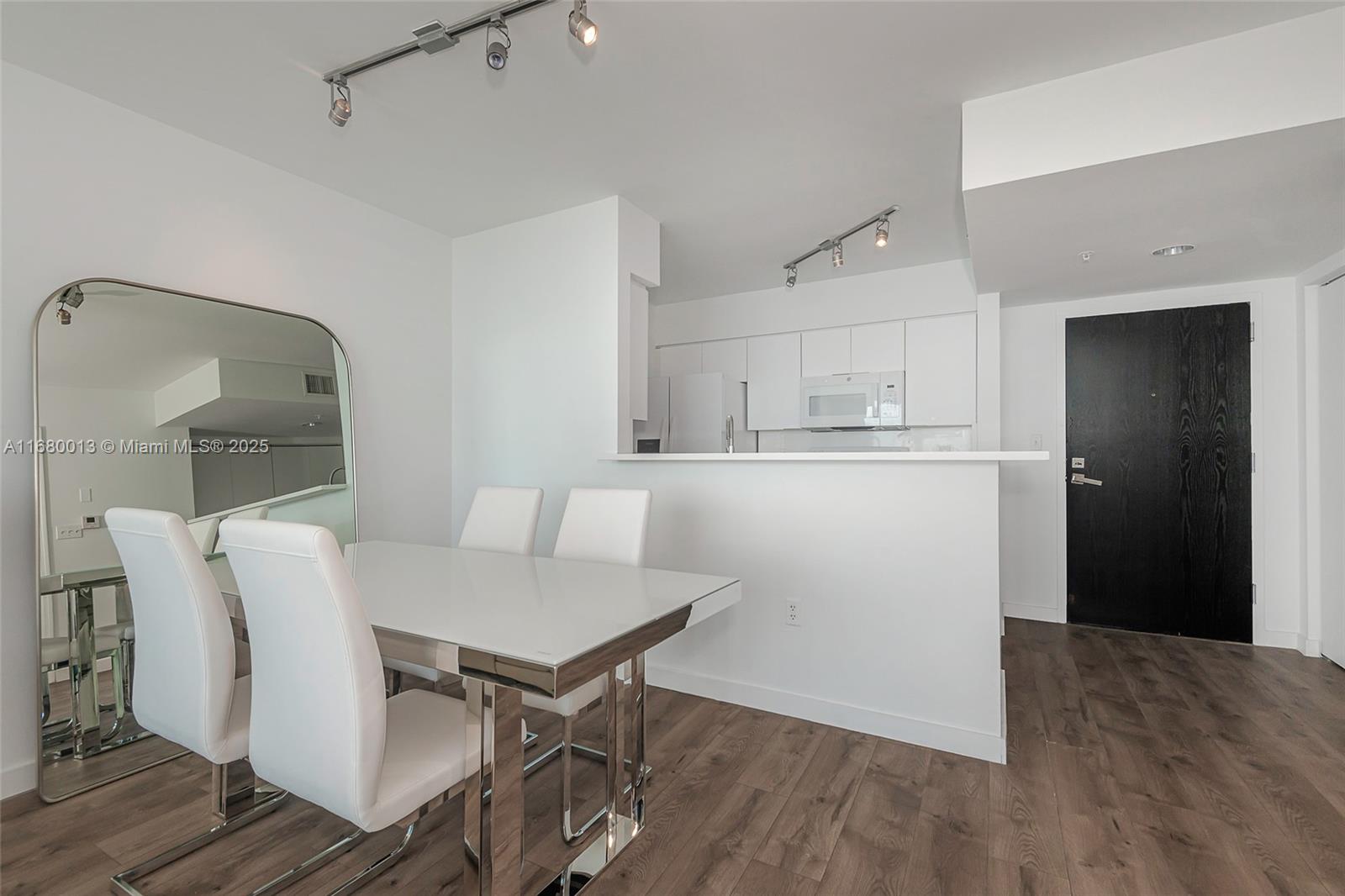 90 Alton Rd #2008, Miami Beach FL 33139