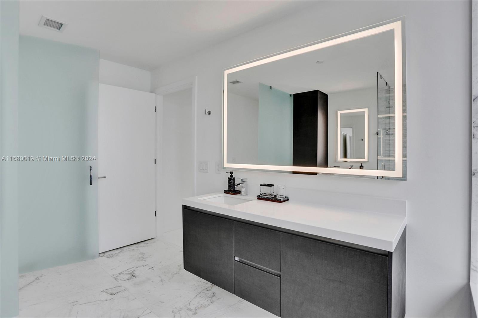 851 NE 1st Ave #3001, Miami FL 33132