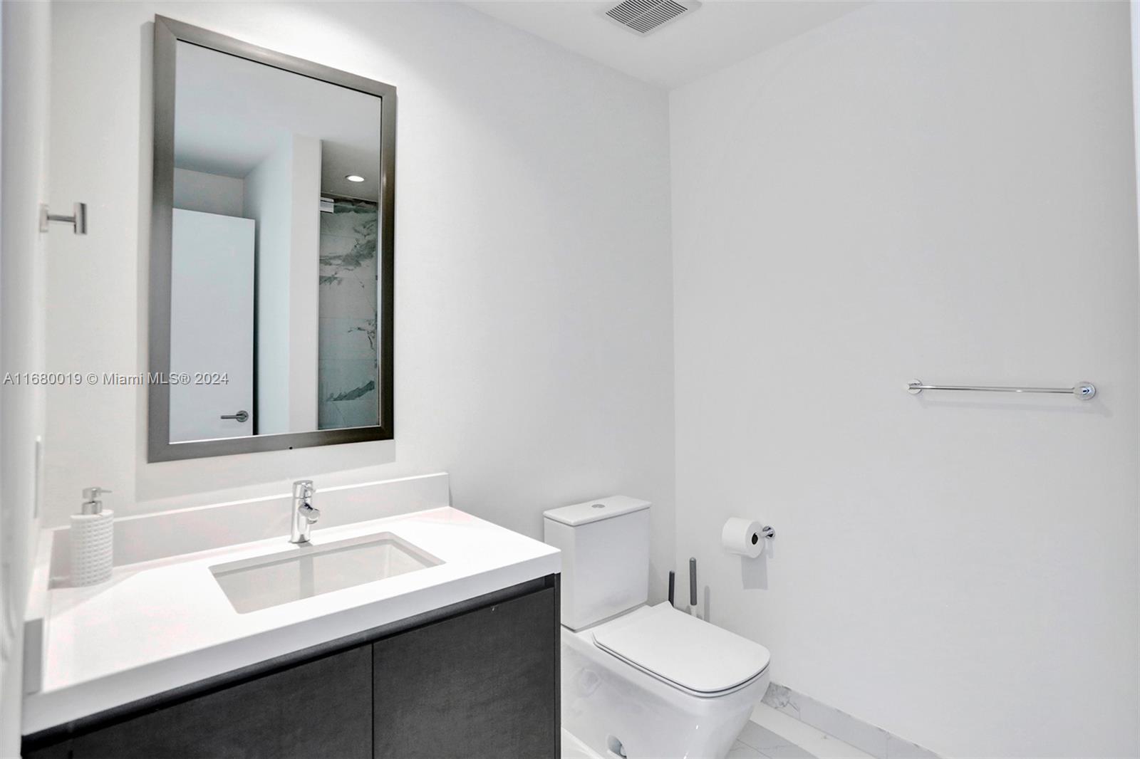851 NE 1st Ave #3001, Miami FL 33132