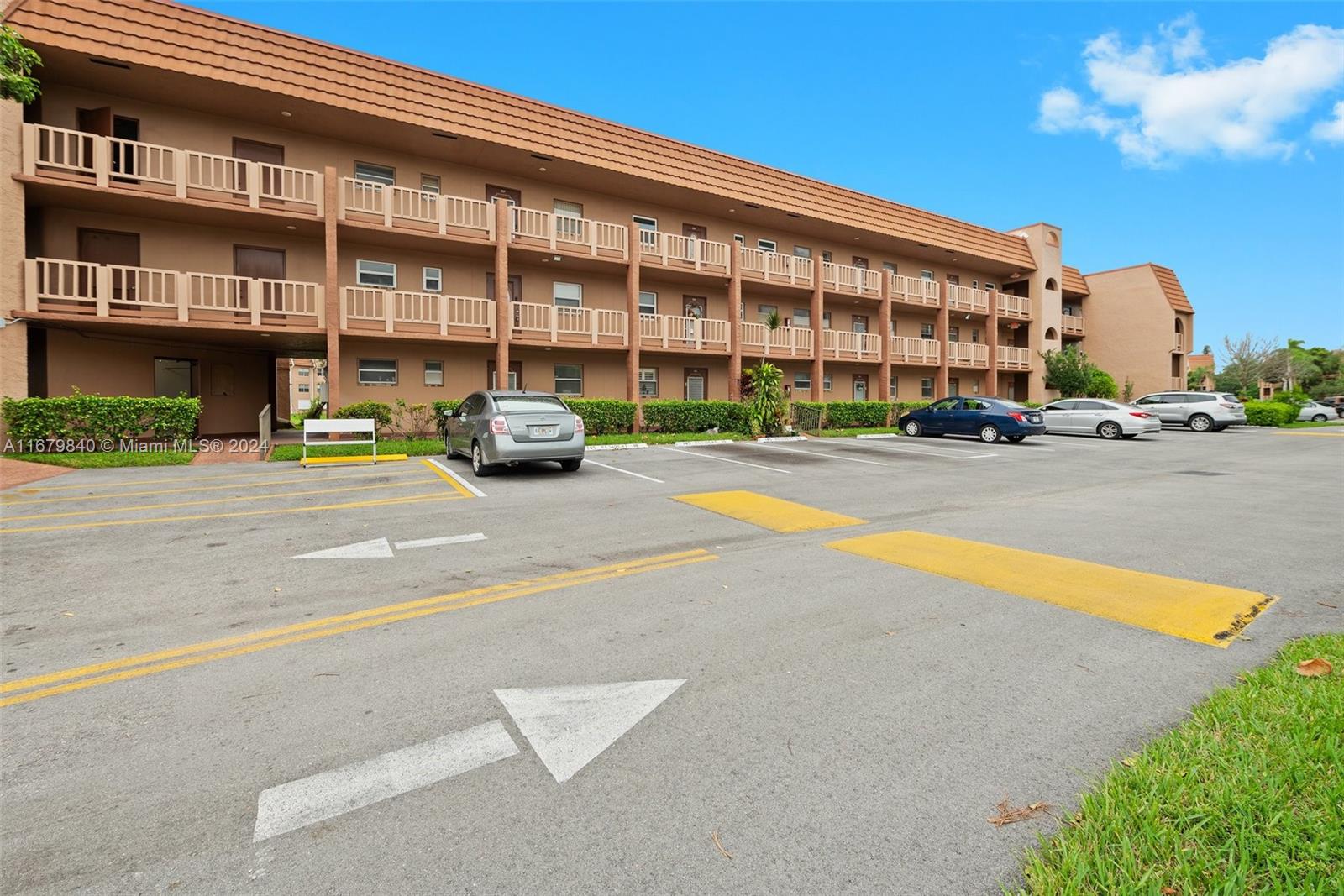 9580 Sunrise Lakes Blvd #209, Sunrise, Florida image 1