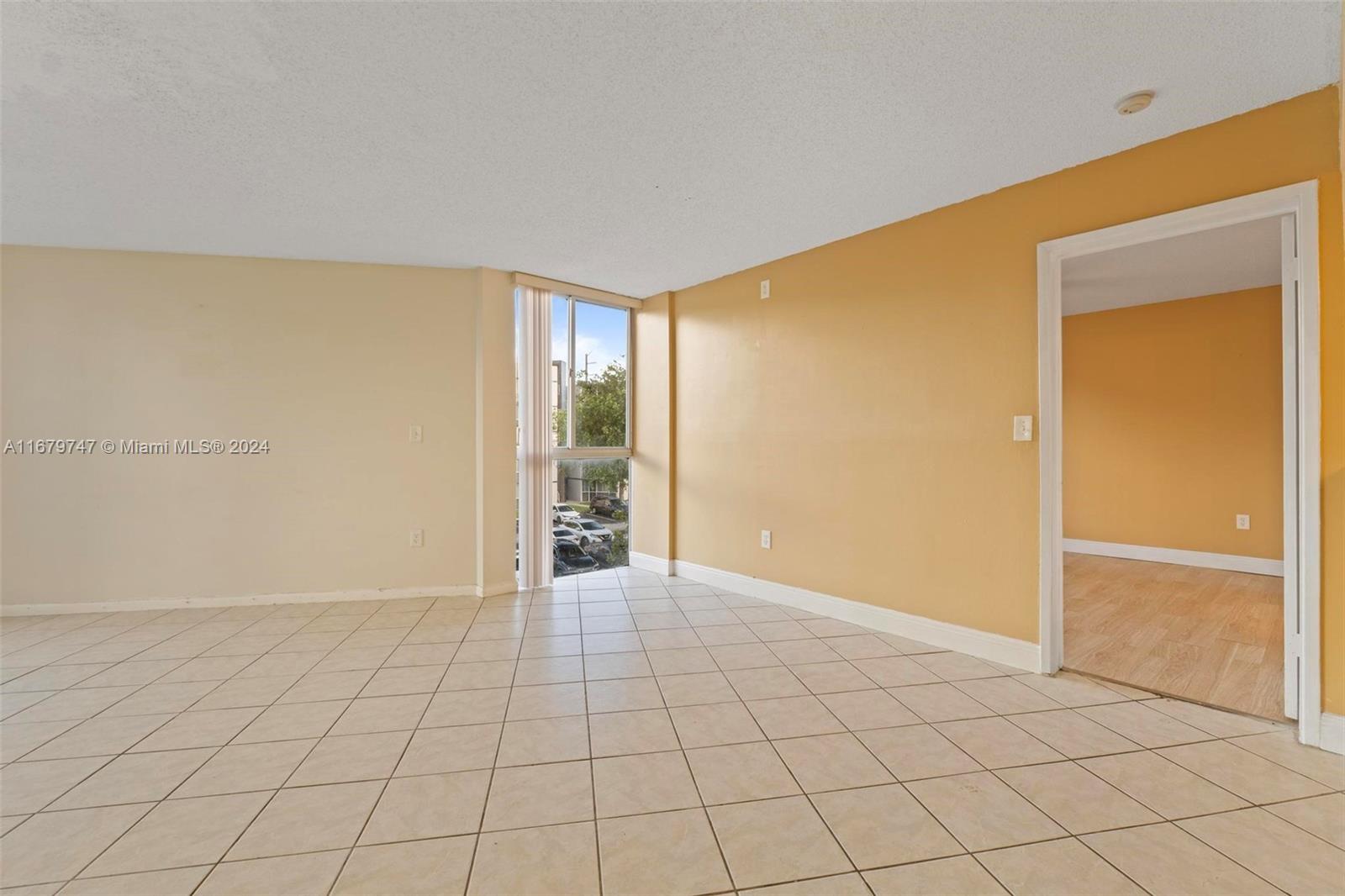 7035 NW 186th St #D302, Hialeah, Florida image 25