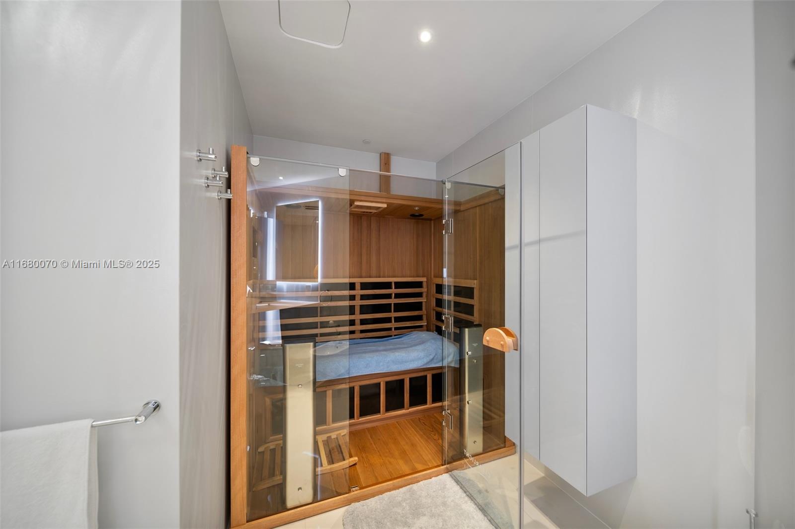 9703 Collins Ave #1900, Bal Harbour, Florida image 27