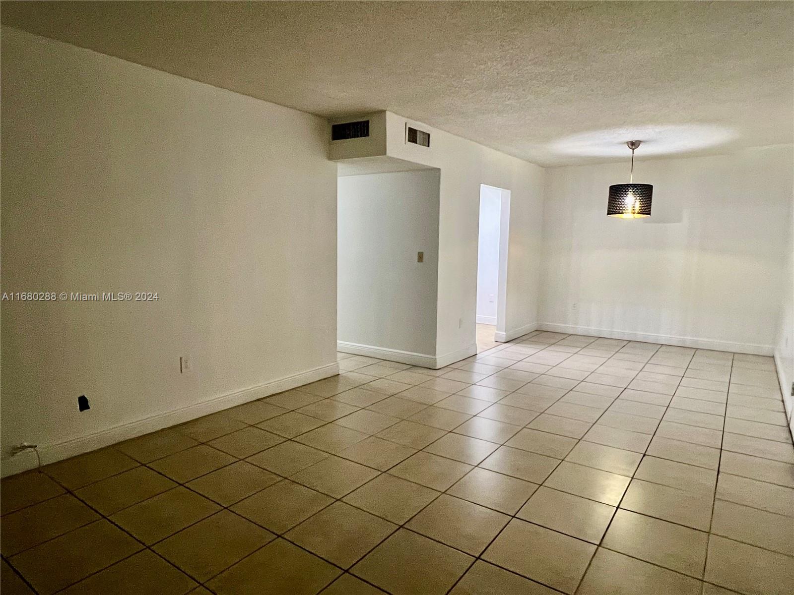 5102 NW 79th Ave #307, Doral, Florida image 4