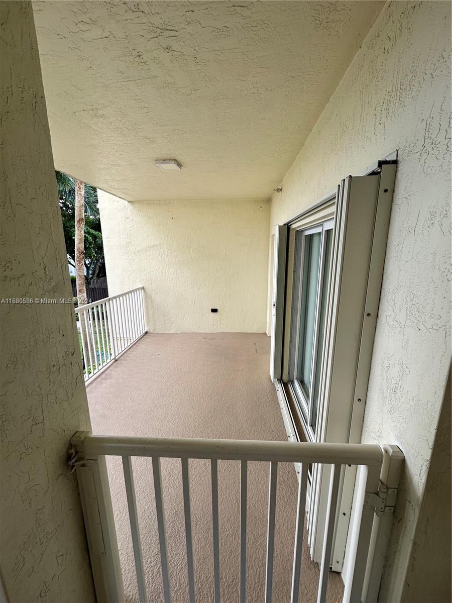 Residential, Doral, Florida image 20