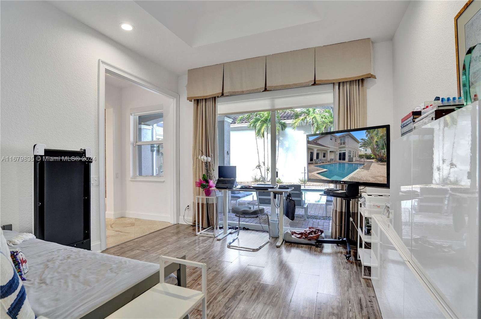 Listing Photo 16