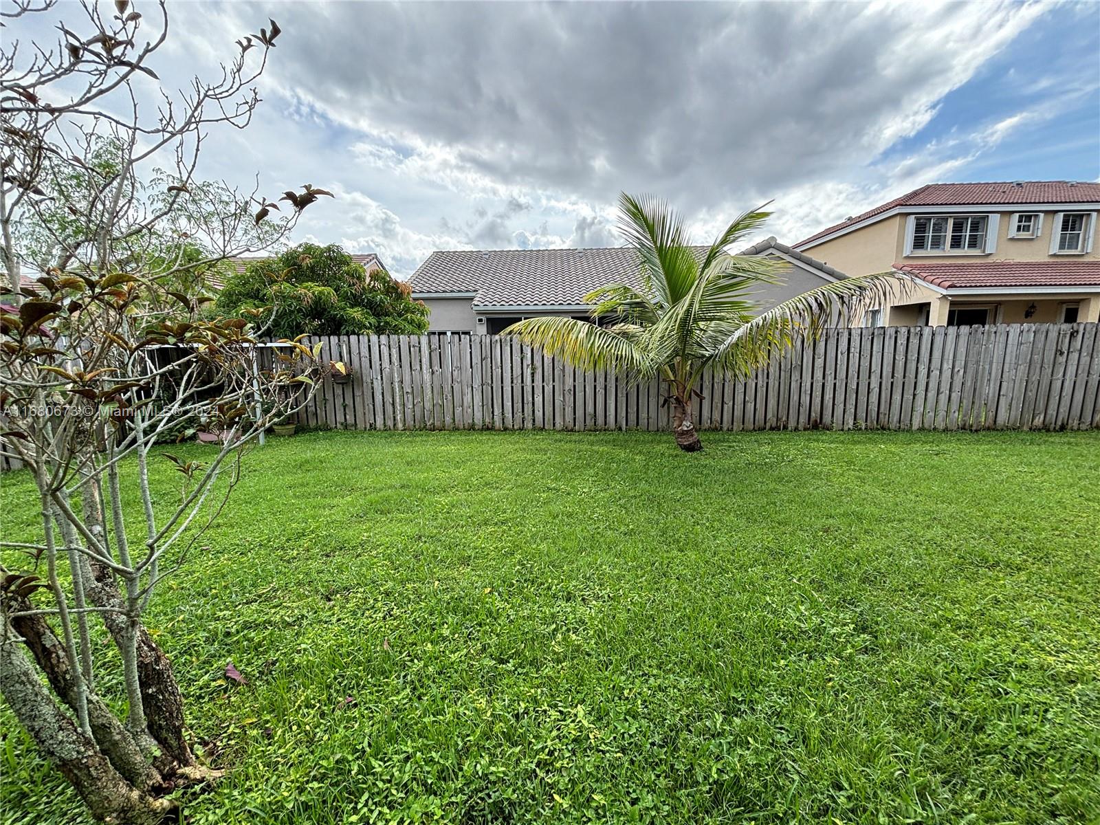 495 Carrington Ln, Weston, Florida image 18