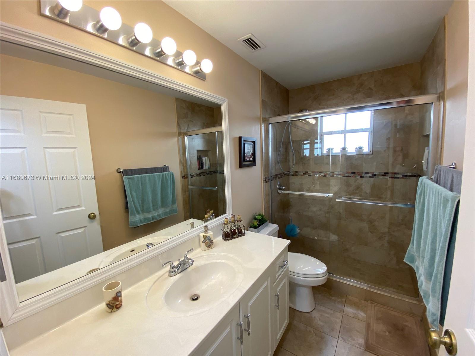 495 Carrington Ln, Weston, Florida image 9