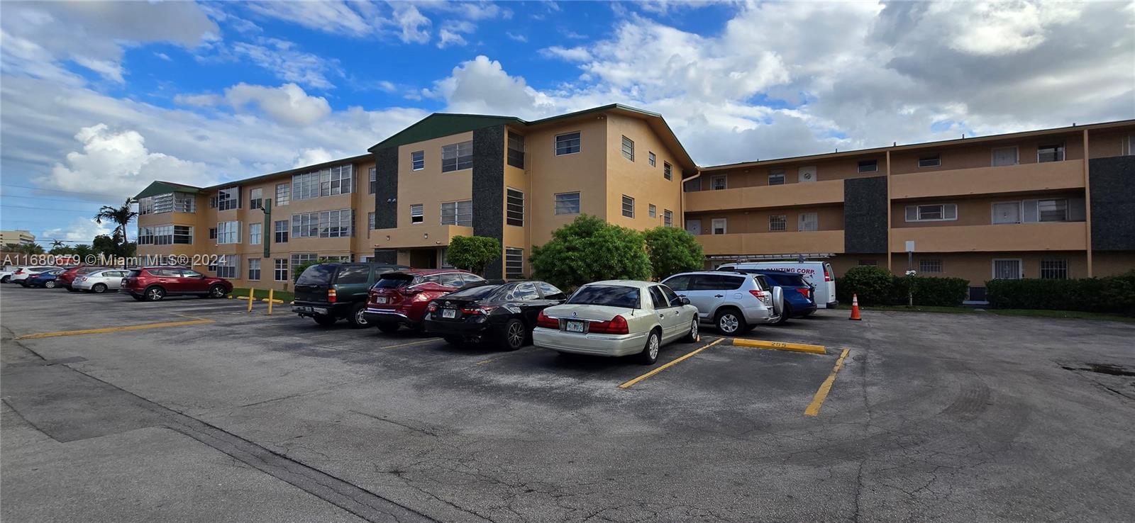 110 Royal Palm Rd #304, Hialeah Gardens, Florida image 1