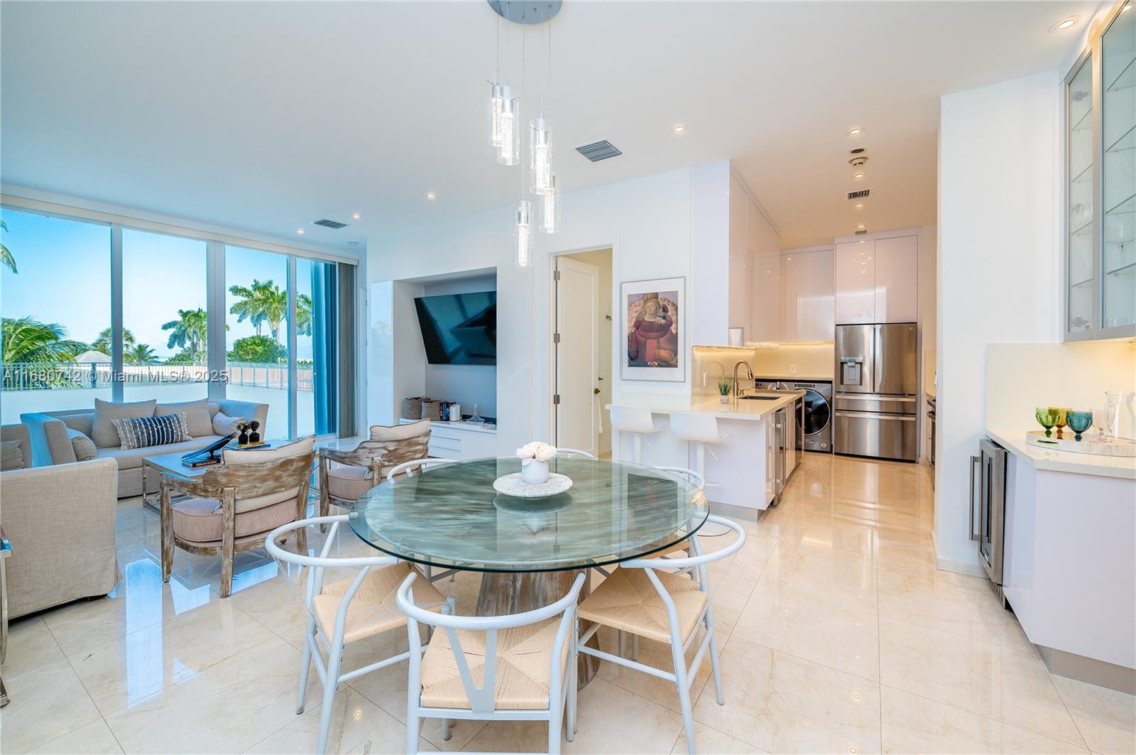 881 Ocean Dr #L2, Key Biscayne FL 33149