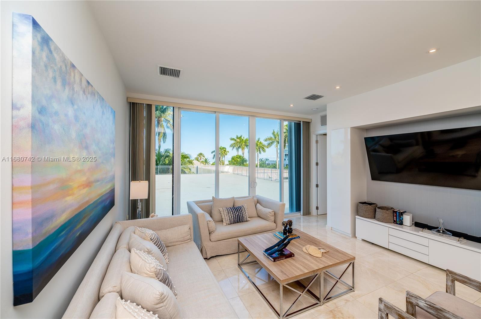 881 Ocean Dr #L2, Key Biscayne FL 33149