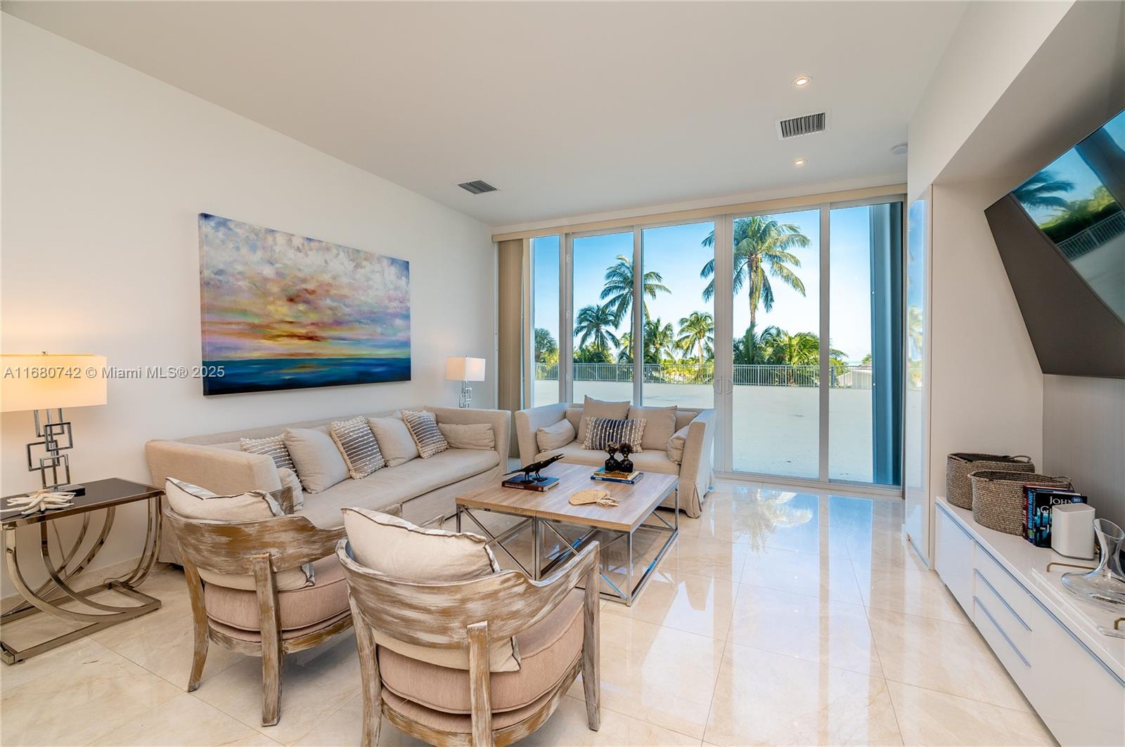 881 Ocean Dr #L2, Key Biscayne FL 33149