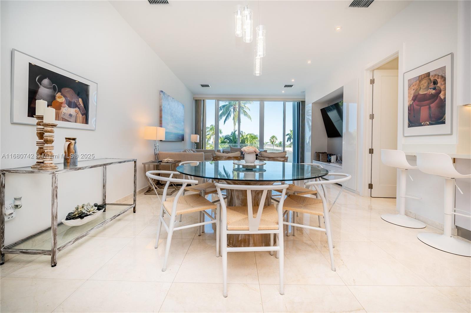 881 Ocean Dr #L2, Key Biscayne FL 33149