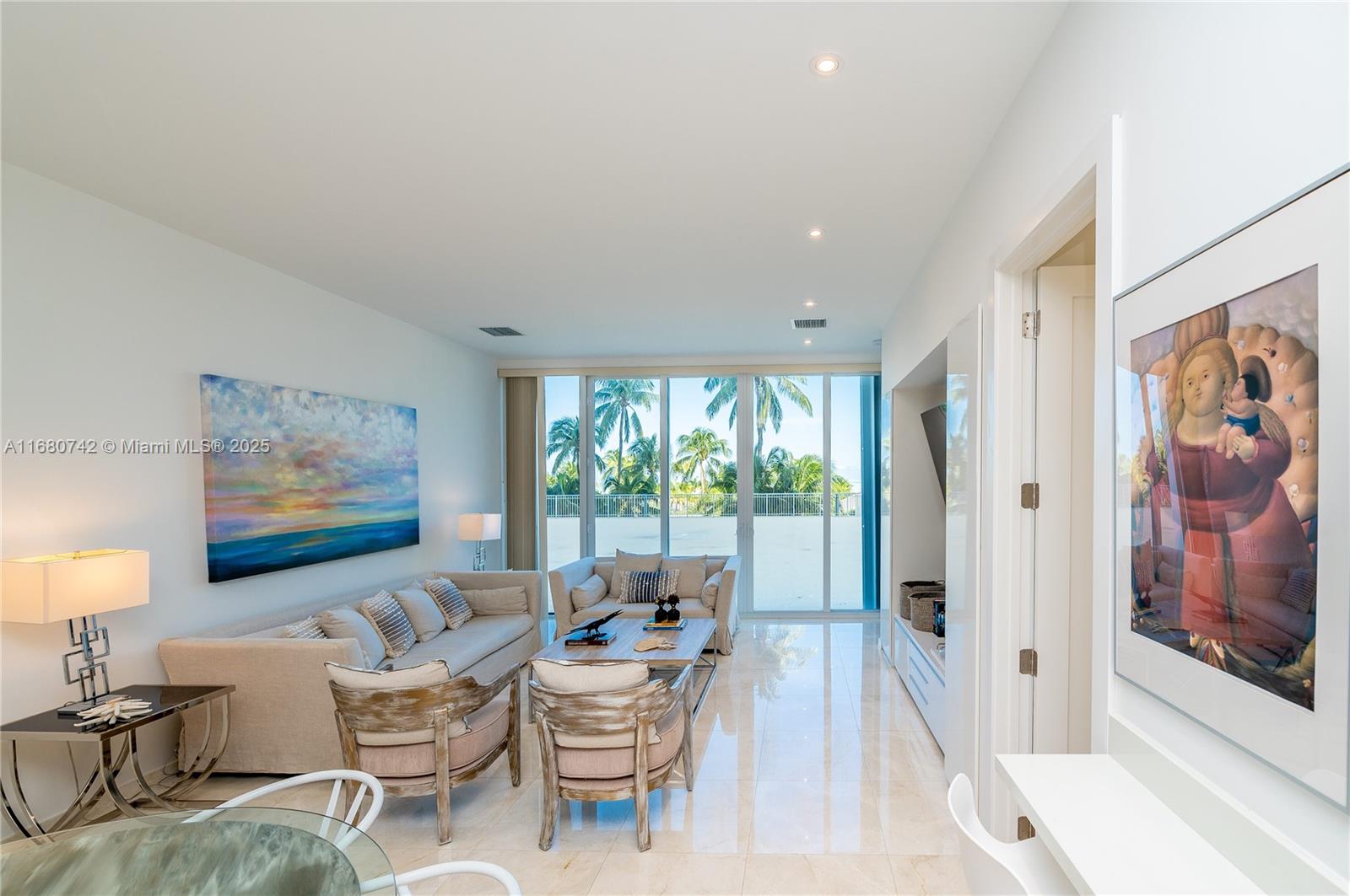 881 Ocean Dr #L2, Key Biscayne FL 33149