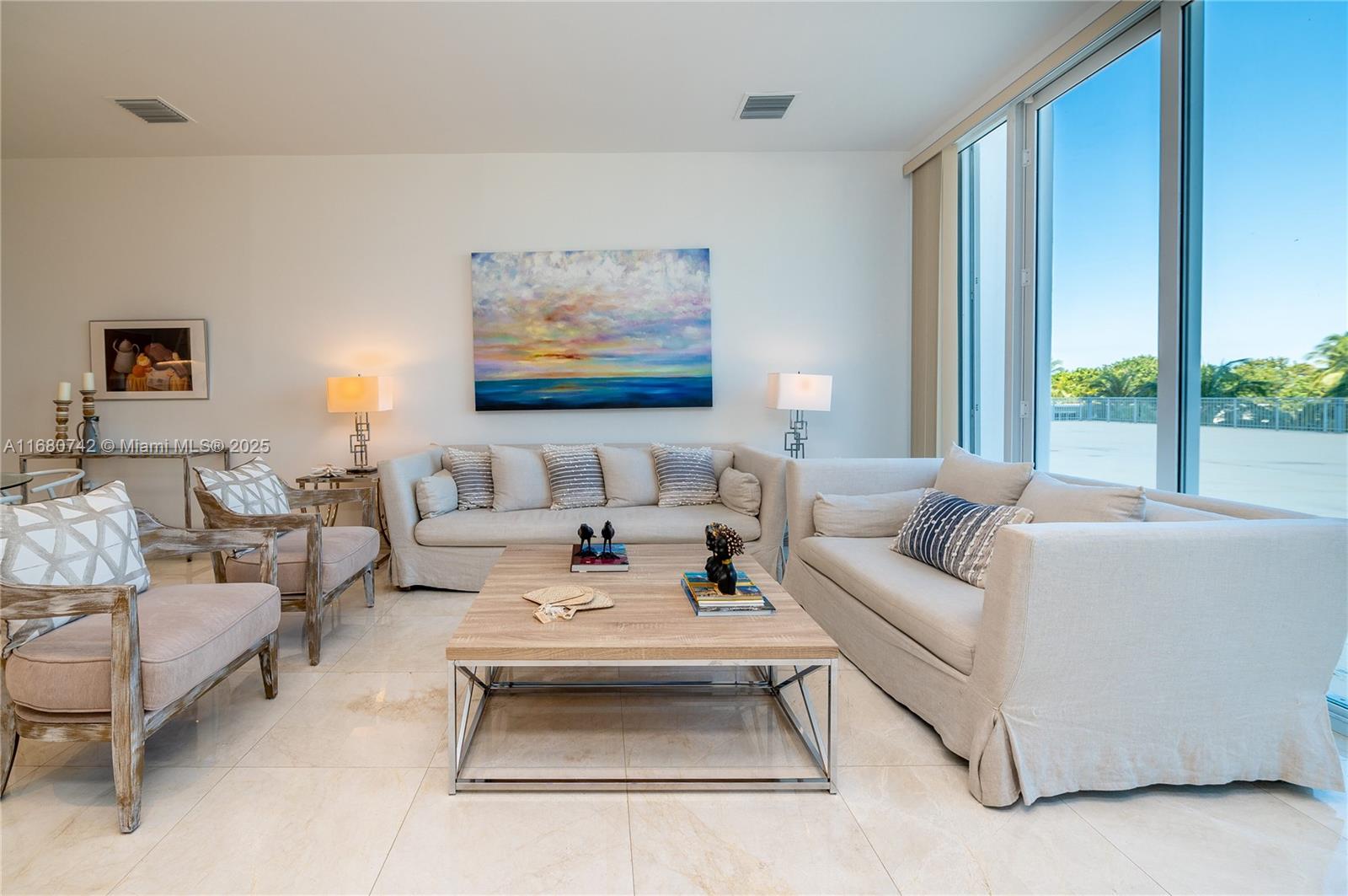 881 Ocean Dr #L2, Key Biscayne FL 33149