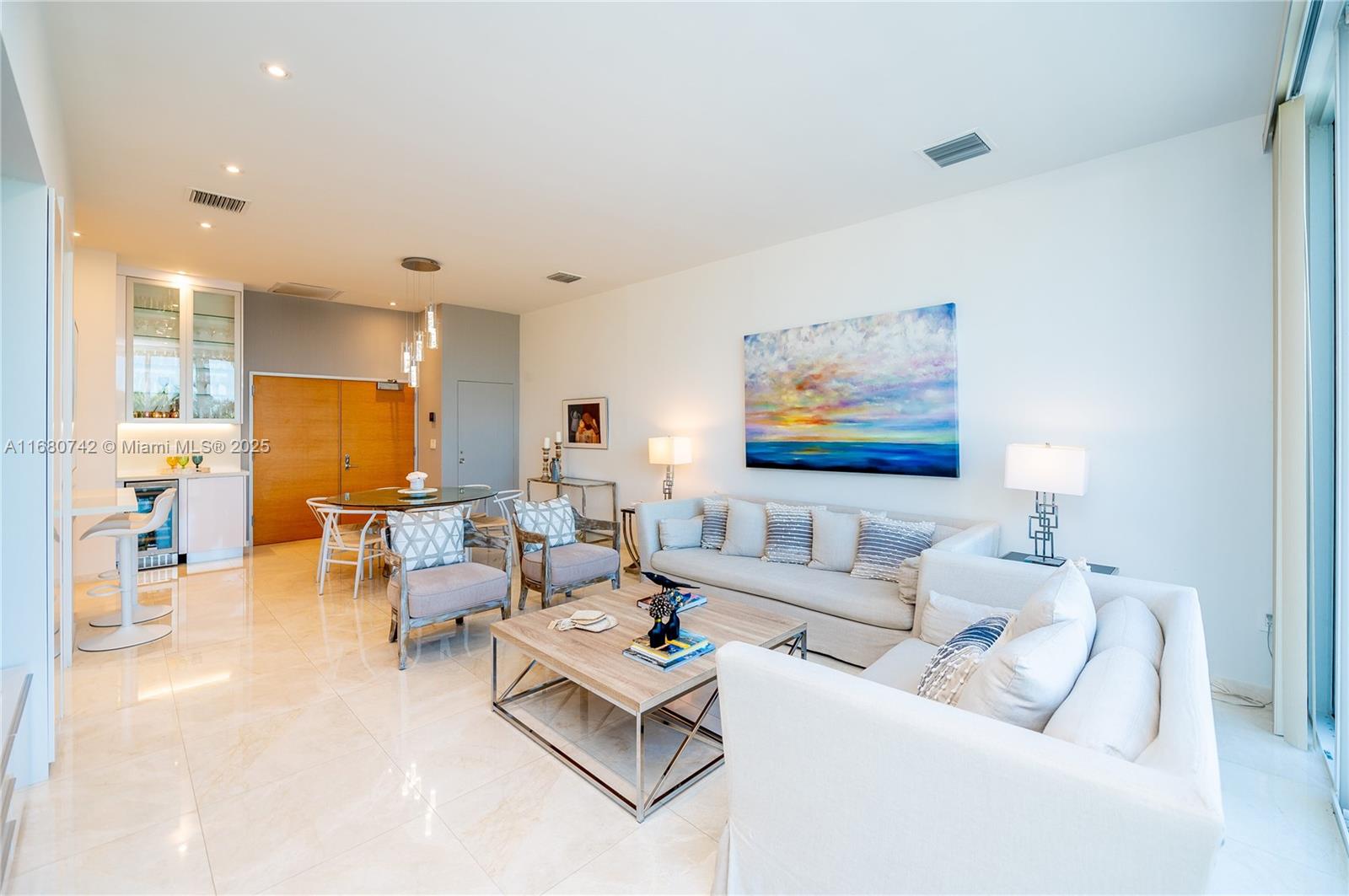 881 Ocean Dr #L2, Key Biscayne FL 33149