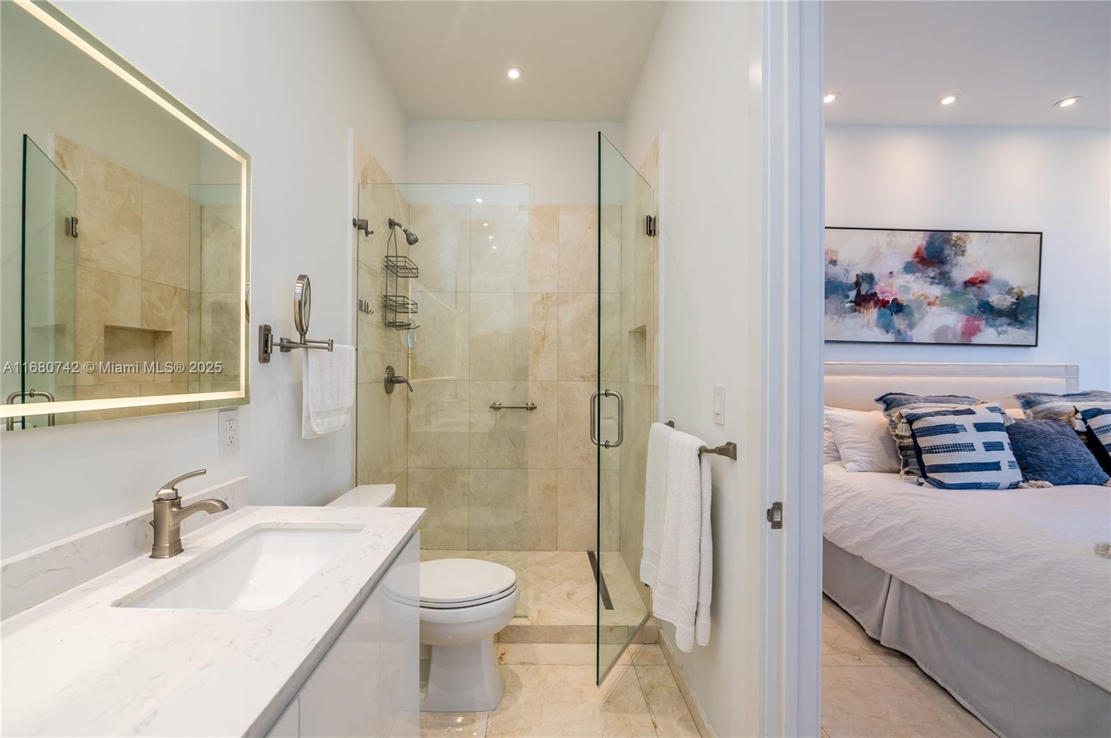 881 Ocean Dr #L2, Key Biscayne FL 33149