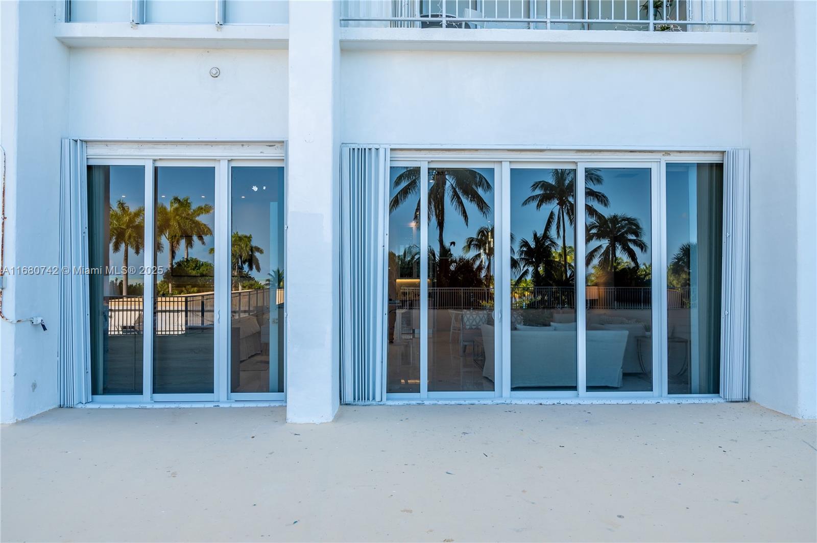881 Ocean Dr #L2, Key Biscayne FL 33149