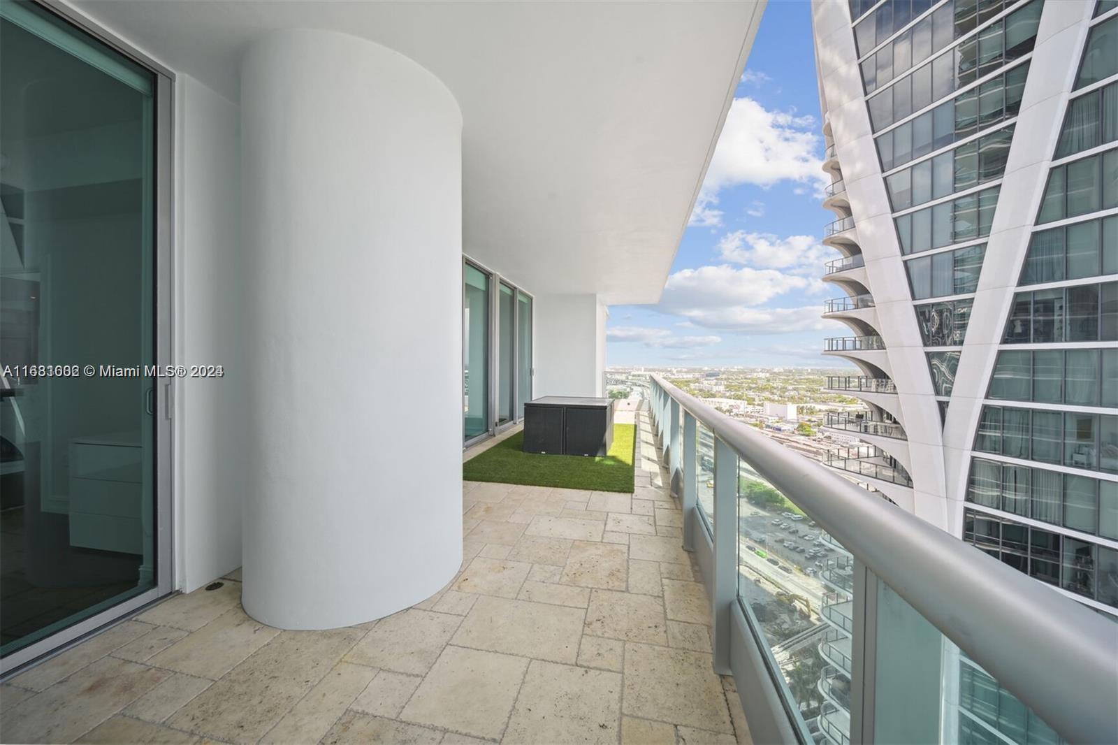 900 Biscayne Blvd #2908, Miami FL 33132