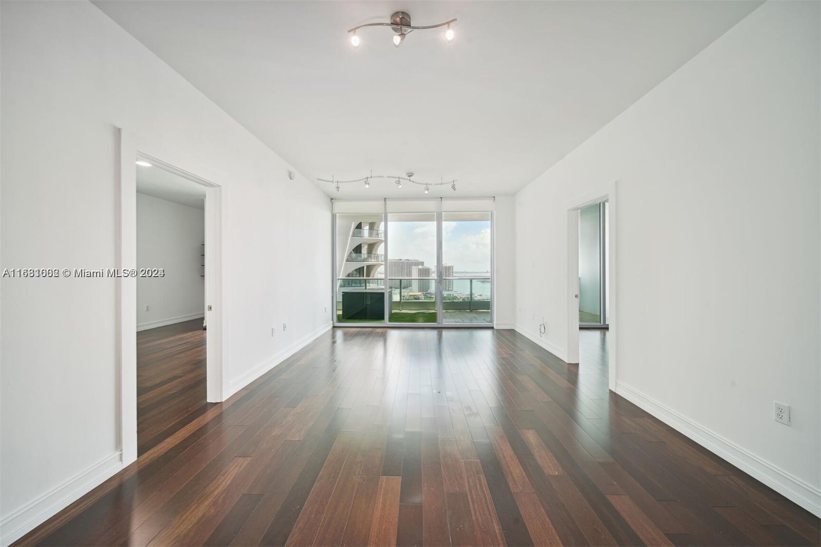 900 Biscayne Blvd #2908, Miami FL 33132
