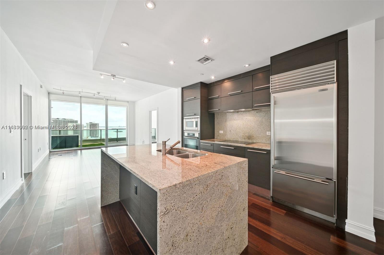 900 Biscayne Blvd #2908, Miami FL 33132