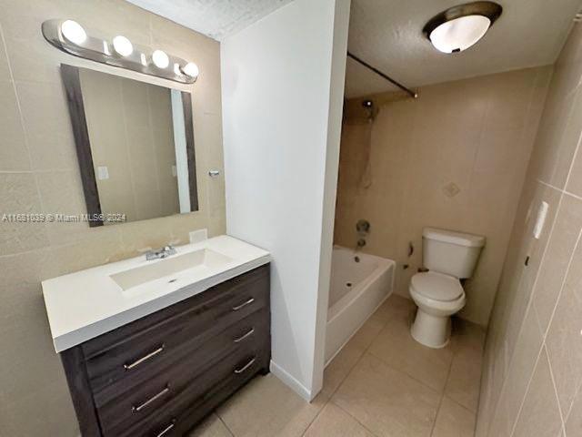 17021 N Bay Rd #124, Sunny Isles Beach, Florida image 18