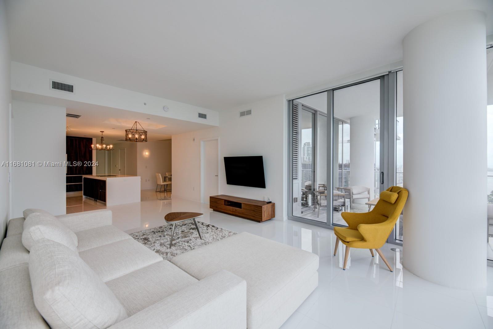 851 NE 1st Ave #2912, Miami FL 33132