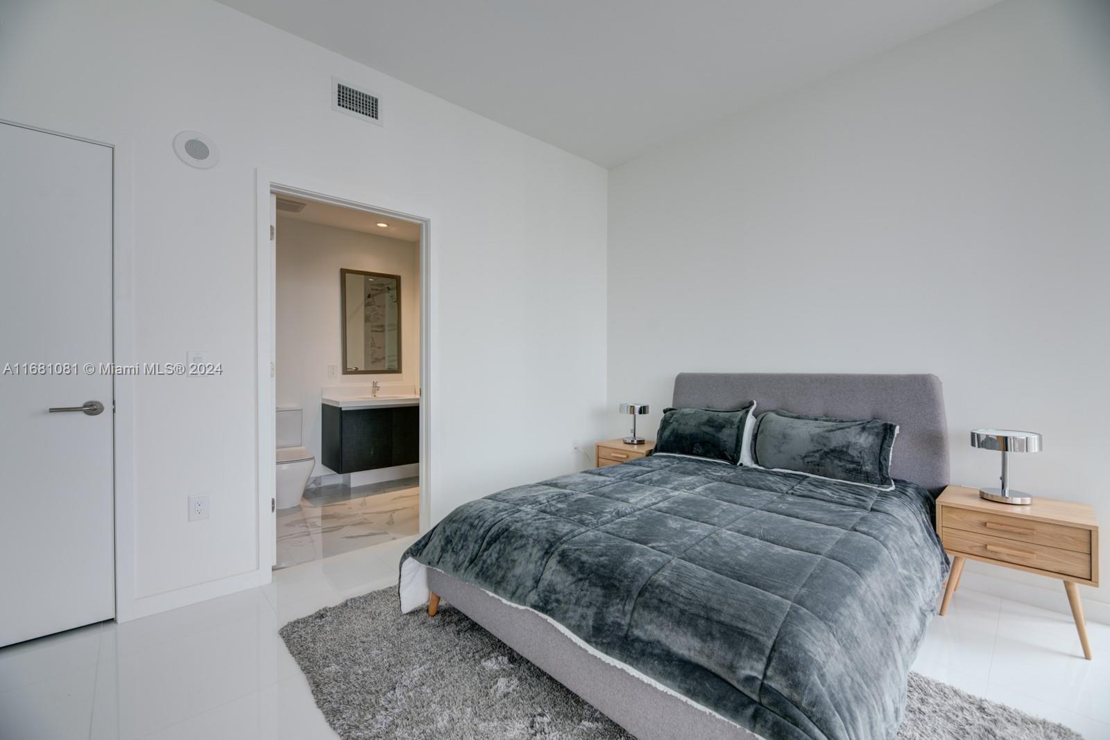 851 NE 1st Ave #2912, Miami FL 33132