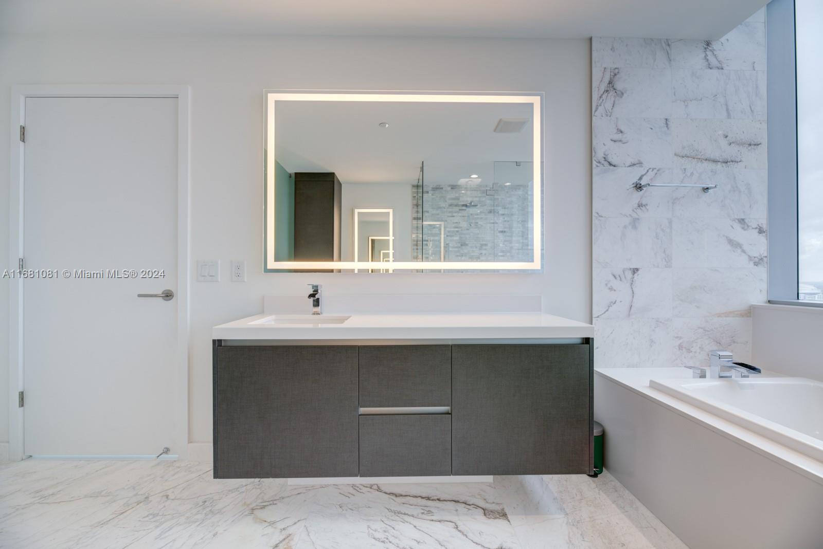 851 NE 1st Ave #2912, Miami FL 33132