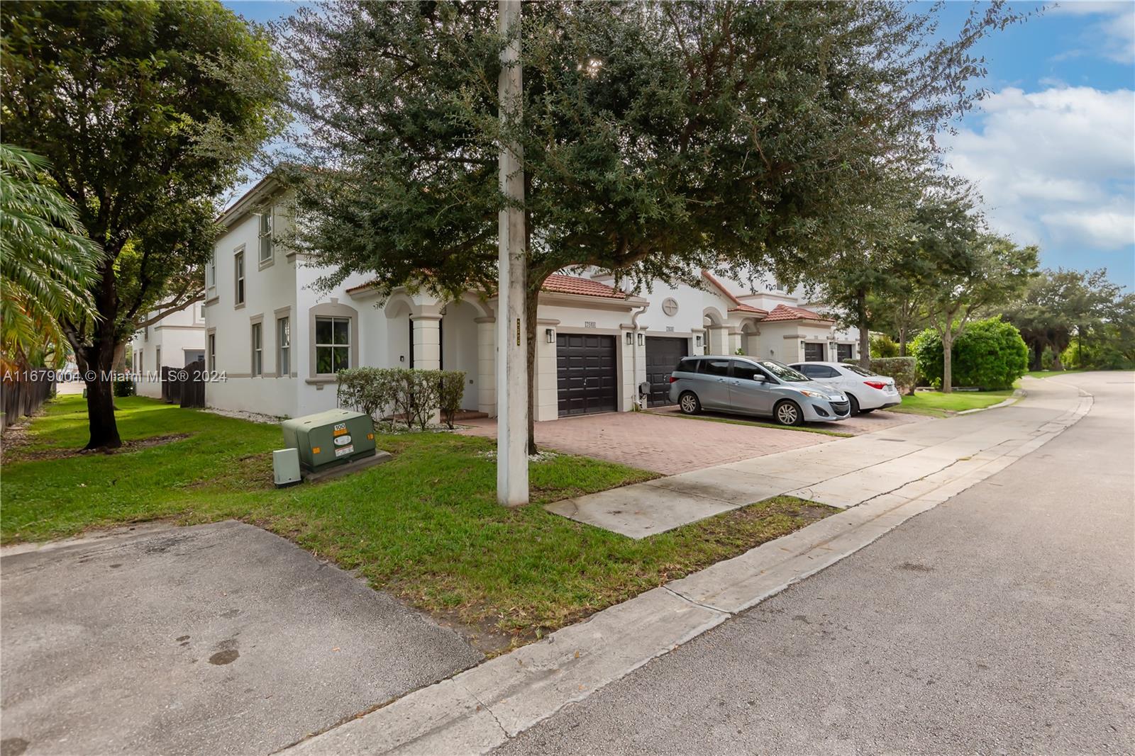 7849 NW 108th Pl, Doral, Florida image 3