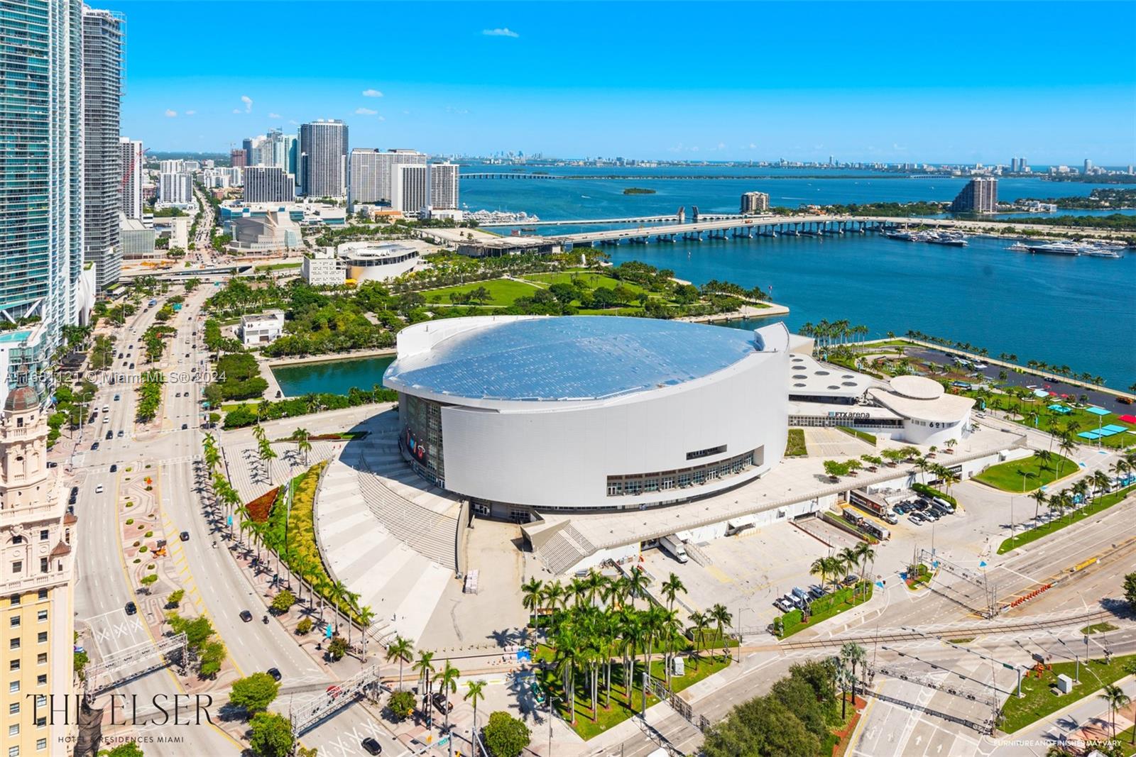 Panoramic WOW Skyline and Water views of Biscayne Bay and Downtown Miami from this fully furnished studio residence with private balcony in the heart of Downtown at The Elser Hotel & Residences. Featuring porcelain tiles, high end appliances, in unit washer/dryer , smart keyless entry, and a smart thermostat. Amenities embrace theMiami lifestyle with a sky lounge, state of the art gym, 132 foot Resort style pool, private lounge areas, and a poolside LED wall. Walking distance to Miami's world-class entertainment, arts, shopping, and dining. Call this residence home or join the hotel management program for daily rentals