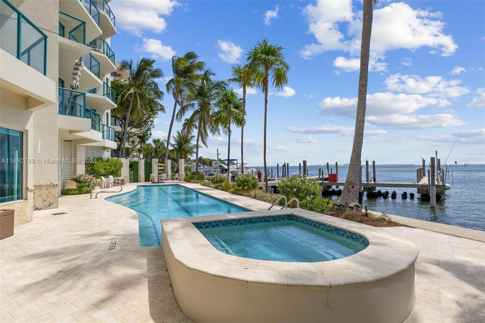 1660 W Glencoe St #401, Coconut Grove, Florida image 3