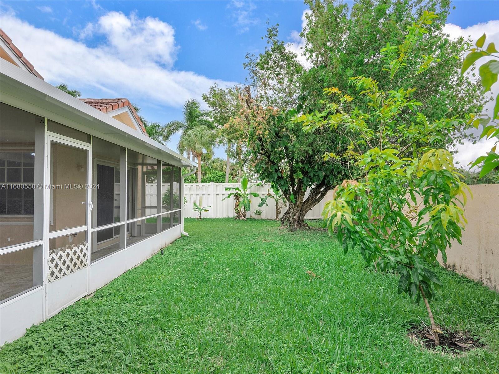 4 Gables Blvd, Weston, Florida image 30