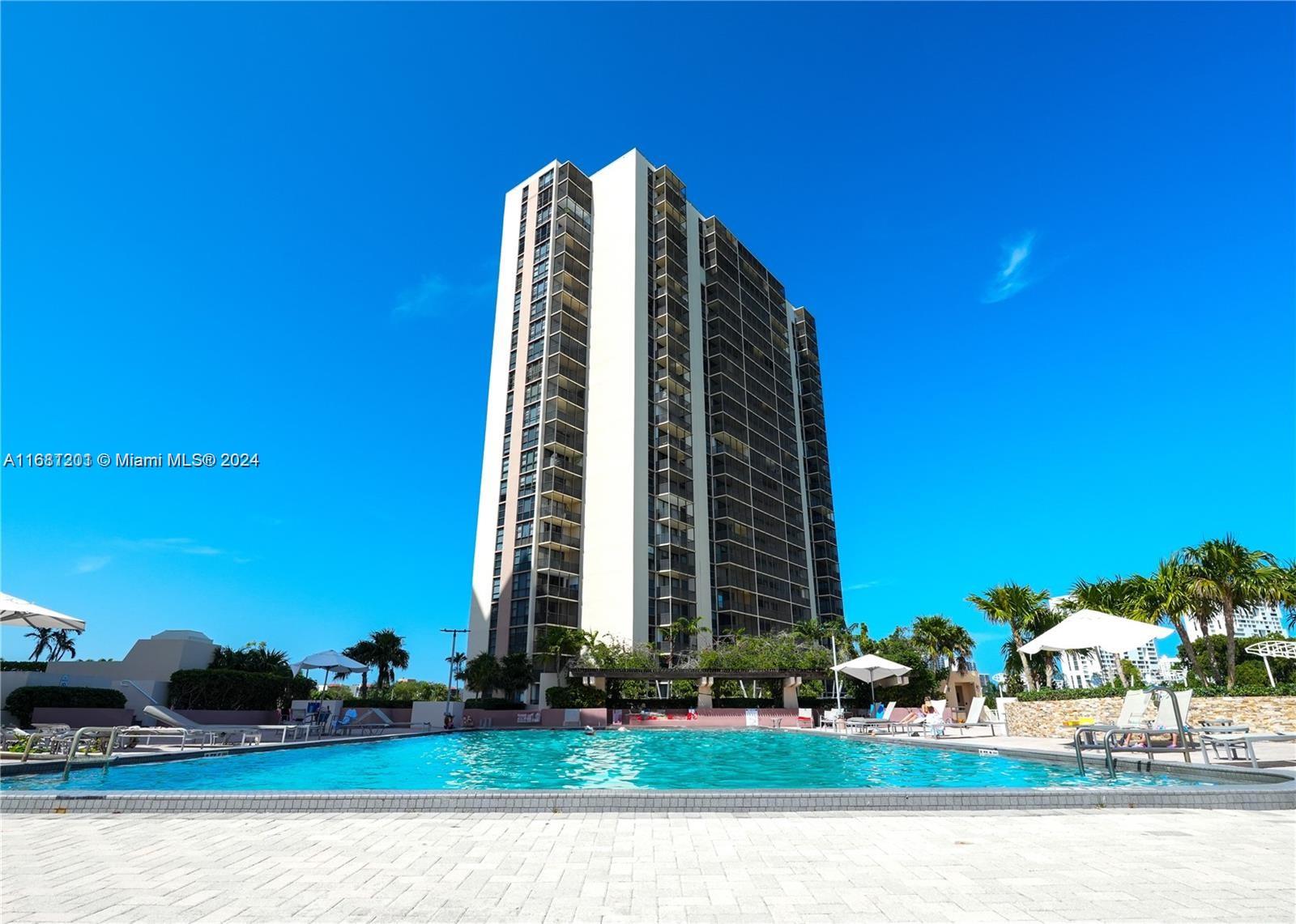 20301 W Country Club Dr #1226, Aventura, Florida image 16