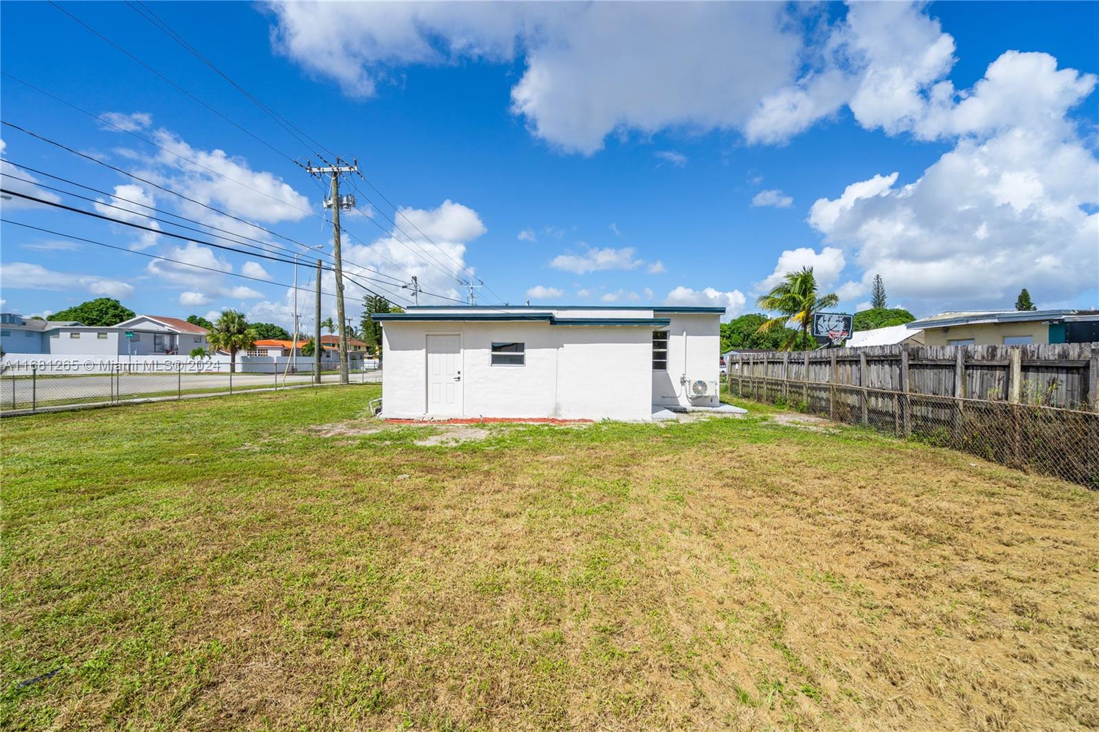 1002 E 19th St, Hialeah, Florida image 21