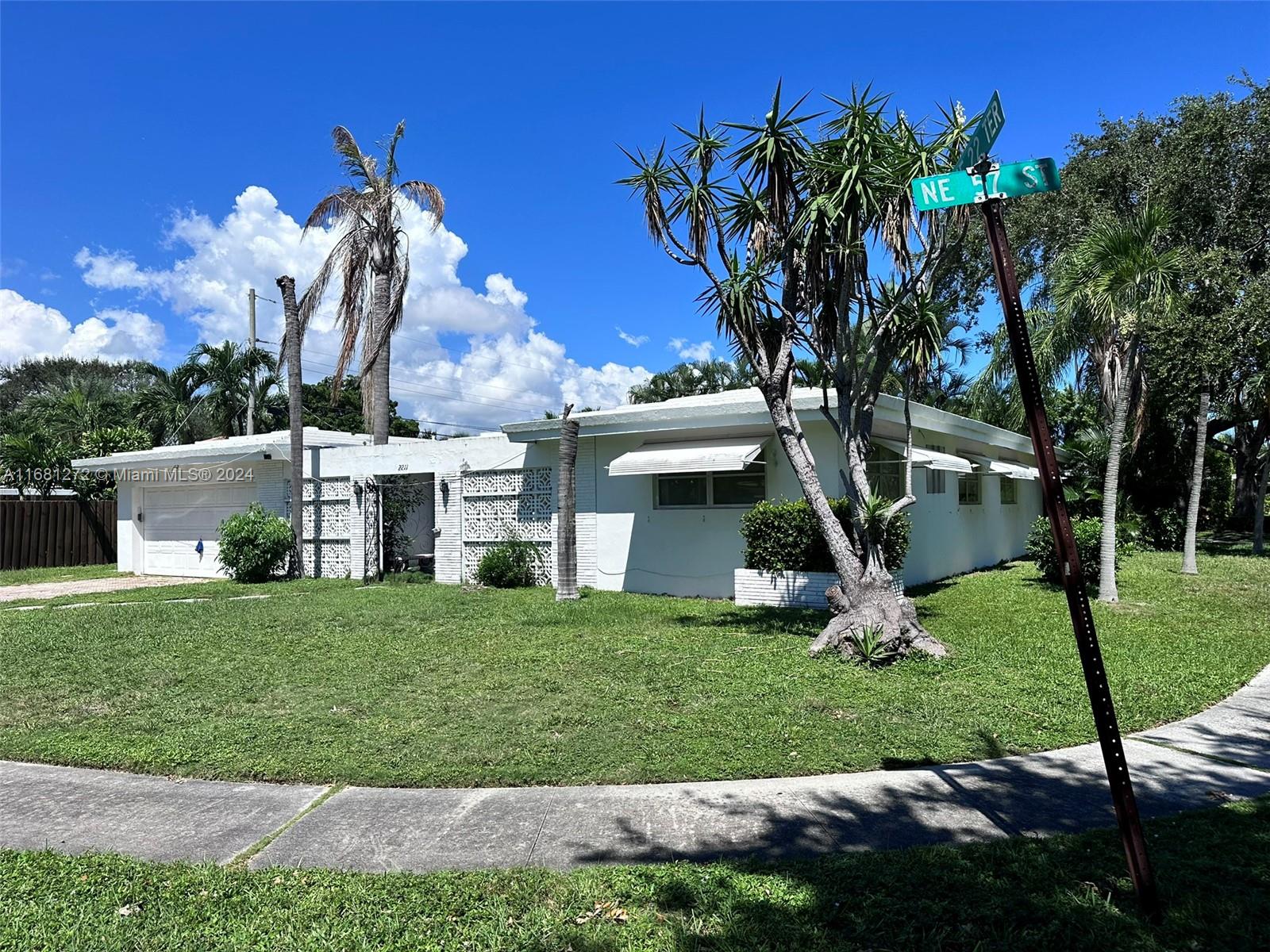 2211 NE 57th St, Fort Lauderdale, Florida image 2