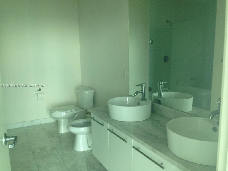 888 BISCAYNE BL #4903, Miami FL 33132