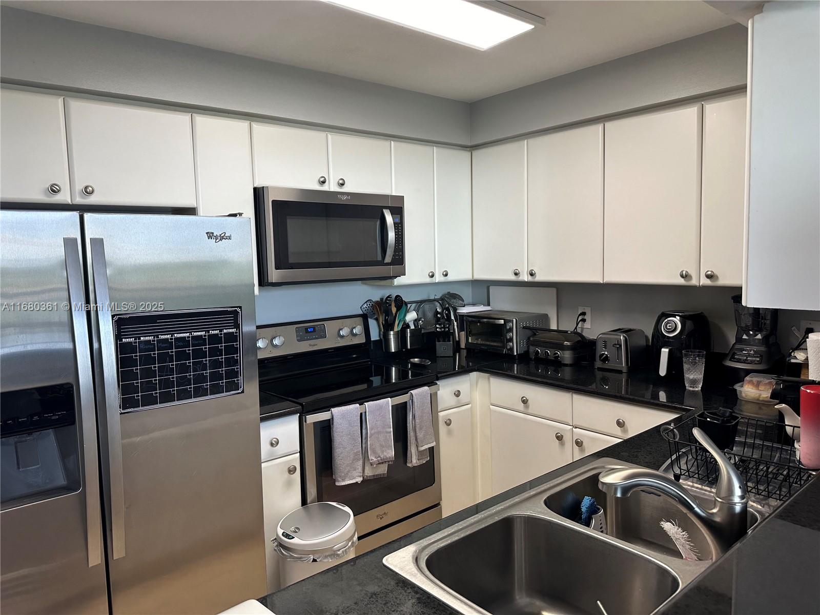 2475 Brickell Ave #906, Miami FL 33129