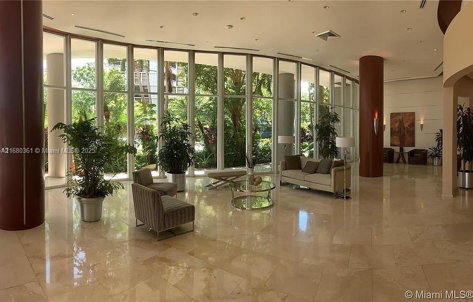 2475 Brickell Ave #906, Miami FL 33129