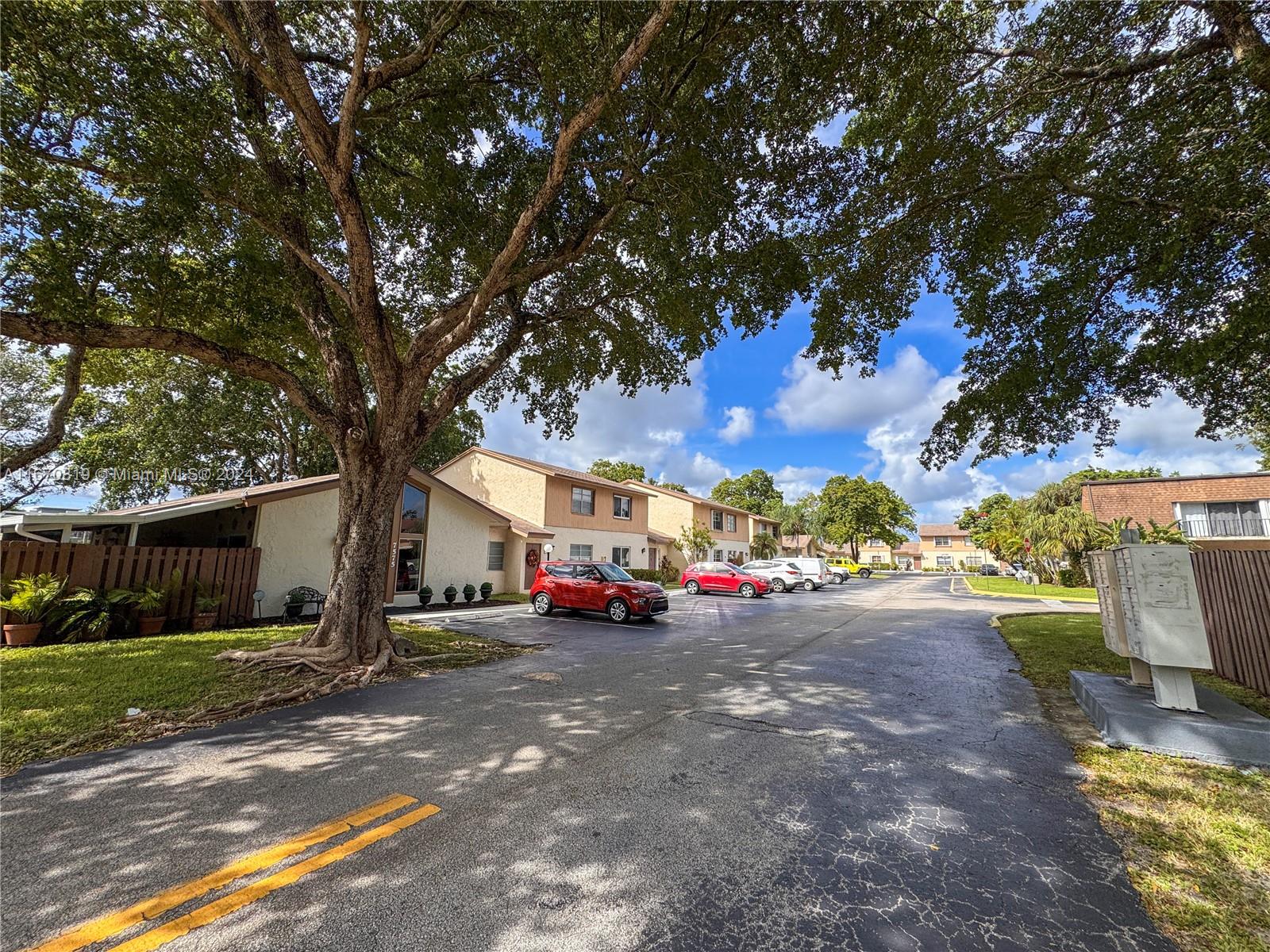 7569 W Sunrise Blvd #7569, Plantation, Florida image 24