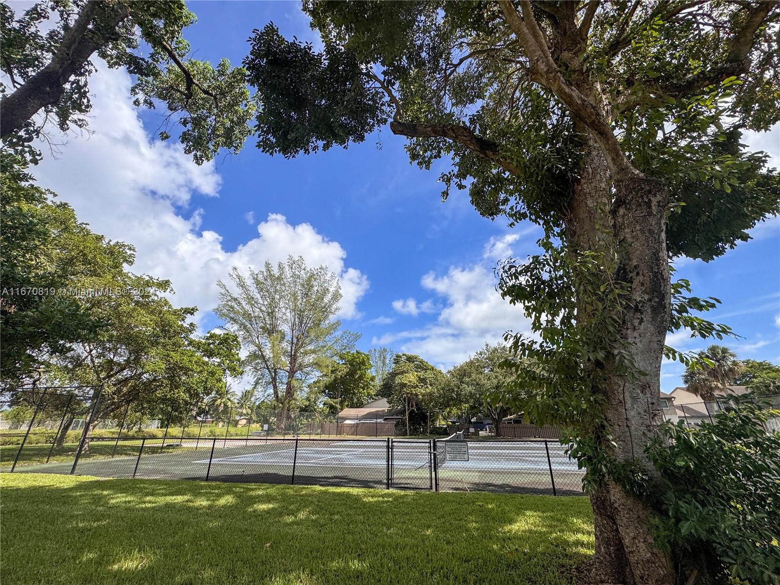 7569 W Sunrise Blvd #7569, Plantation, Florida image 29