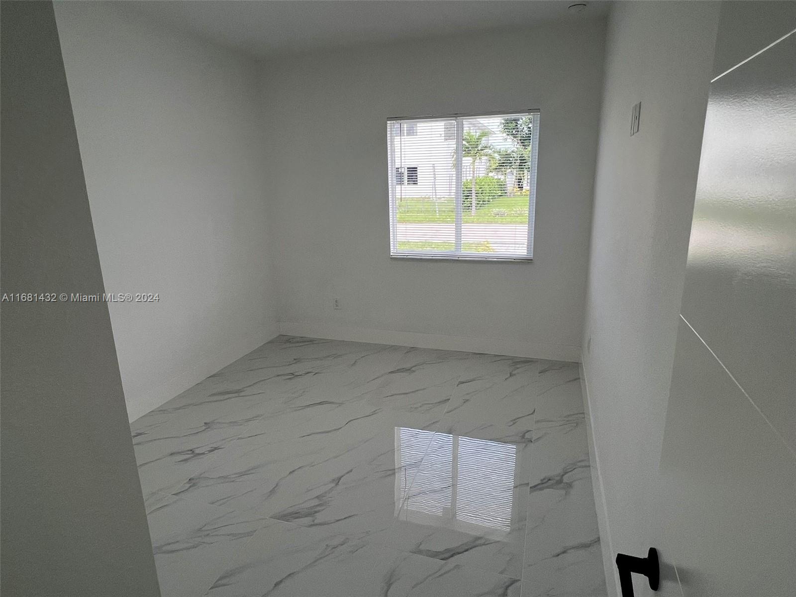 311 NW 10th St, Hallandale Beach, Florida image 44