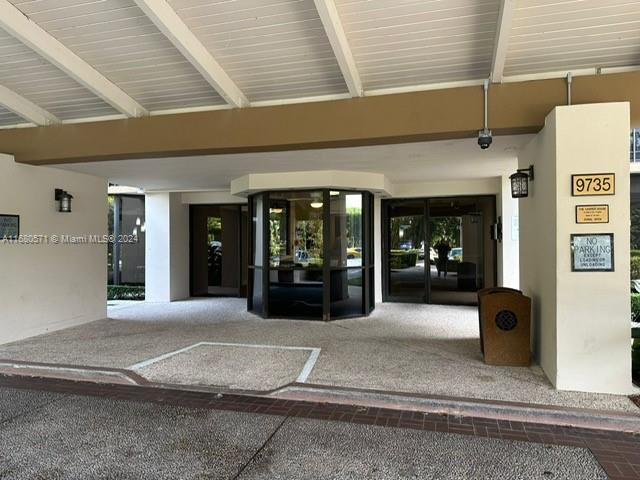 9735 NW 52nd St #121-1, Doral, Florida image 2