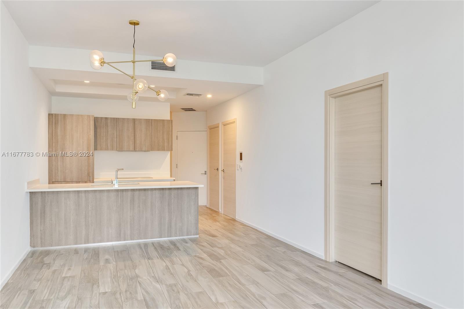 801 S Miami Ave #4908, Miami FL 33130