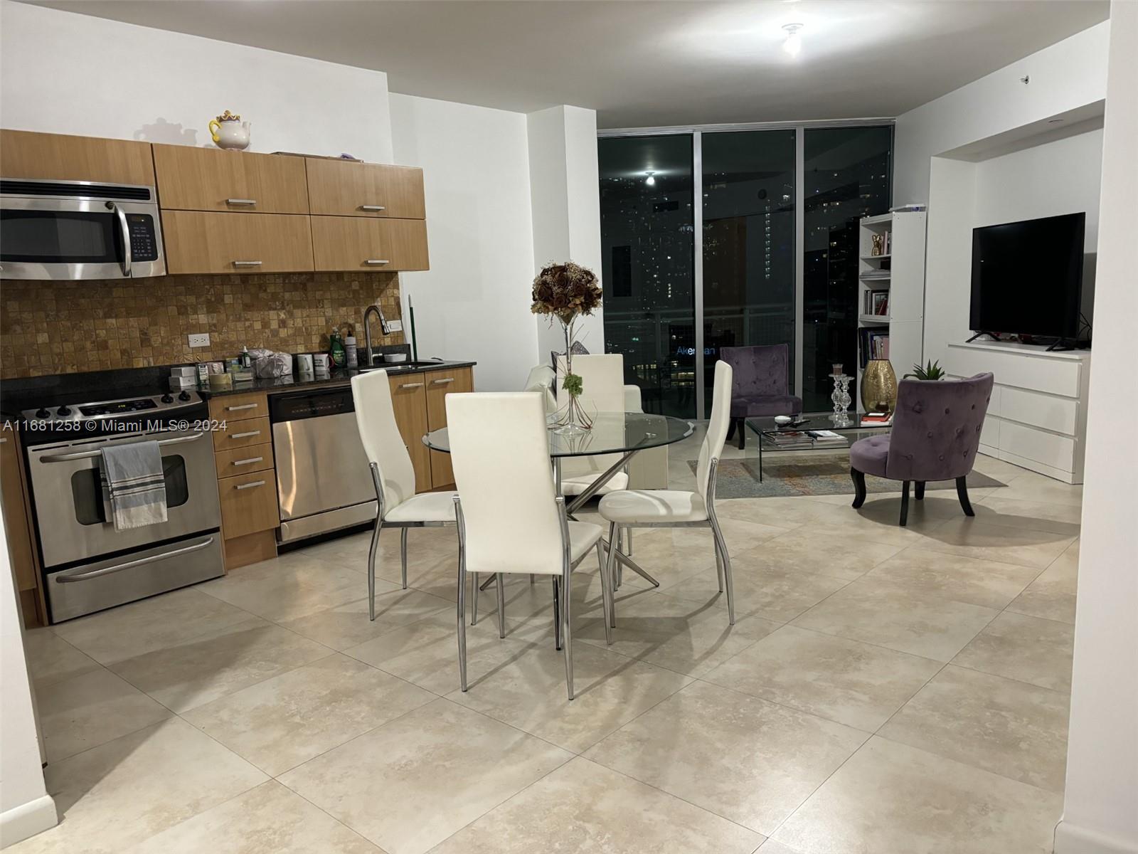 350 S Miami Ave #3208, Miami FL 33130