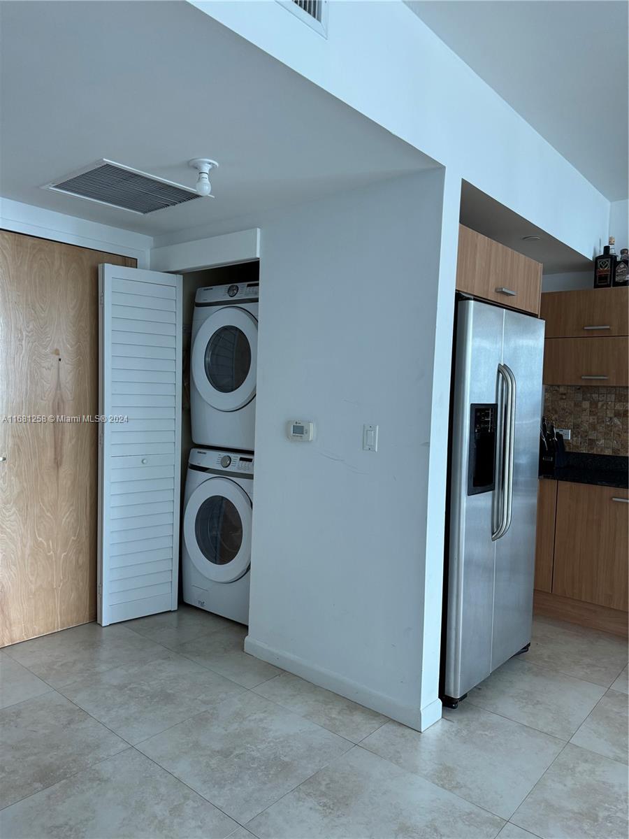 350 S Miami Ave #3208, Miami FL 33130