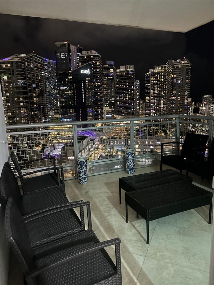 350 S Miami Ave #3208, Miami FL 33130