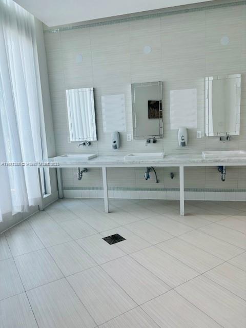 350 S Miami Ave #3208, Miami FL 33130