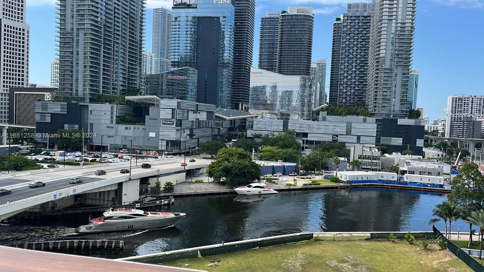 350 S Miami Ave #3208, Miami FL 33130